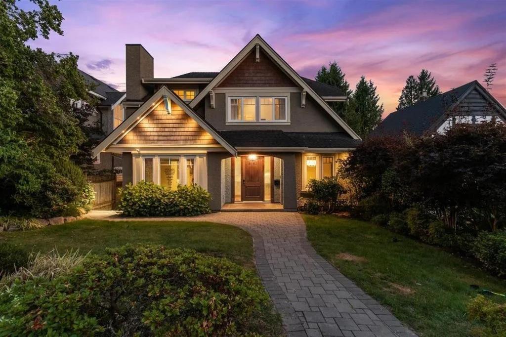 Spacious Cozy House In Vancouver West Eksteriør bilde